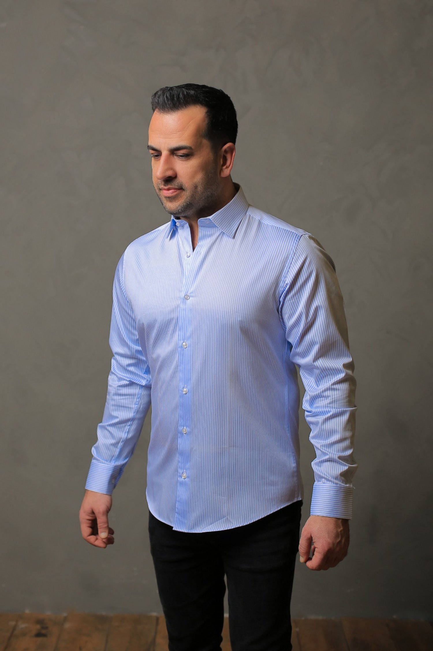 % 100 PAMUK SATEN AÇIK MAVİ ÇİZGİLİ SLİM FIT GÖMLEK - XL WBB9