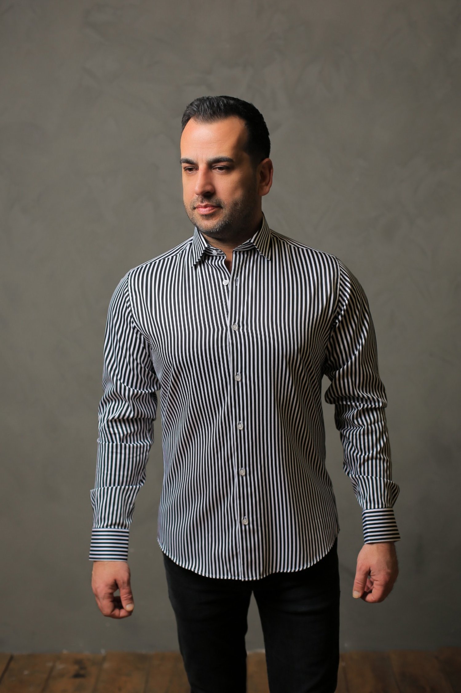 %100 Pamuk Saten Siyah Kalın Çizgili Slim Fit Gömlek - M K4K6